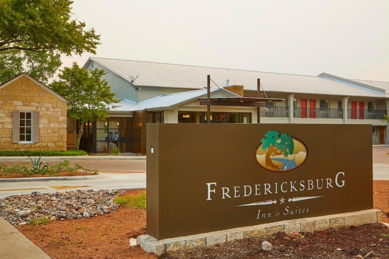 Fredericksburg Inn And Suites Extérieur photo