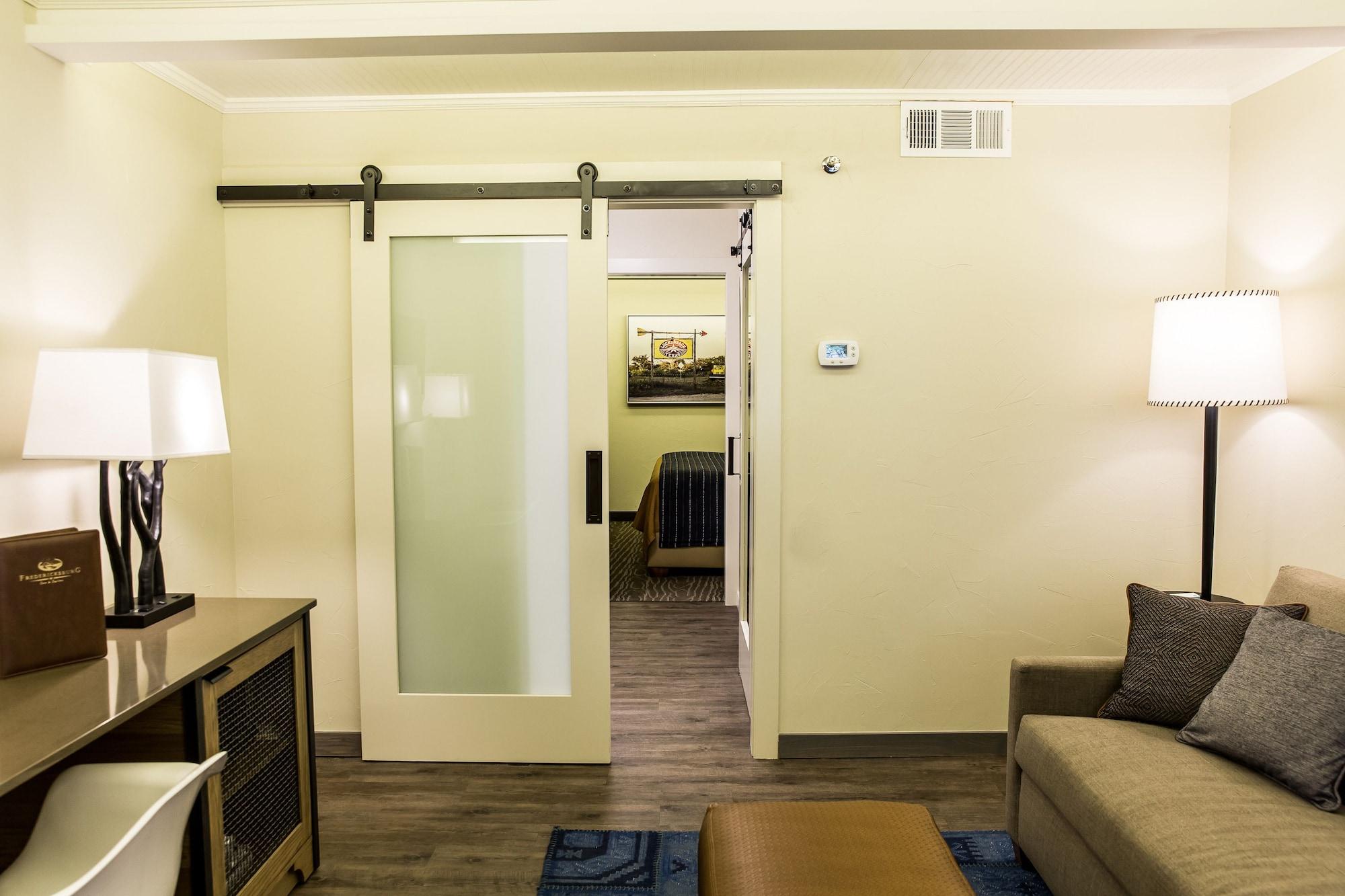 Fredericksburg Inn And Suites Extérieur photo